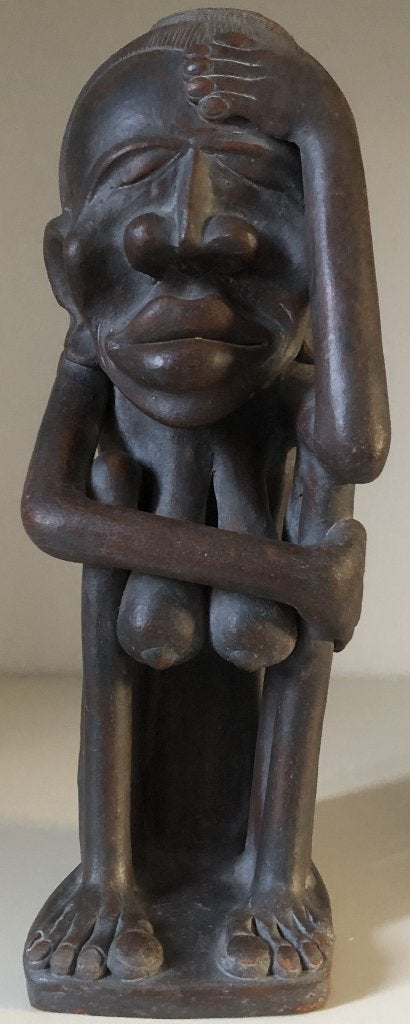 BEELD - ZITTENDE VROUW - 30 CM HOOG, Ophalen of Verzenden