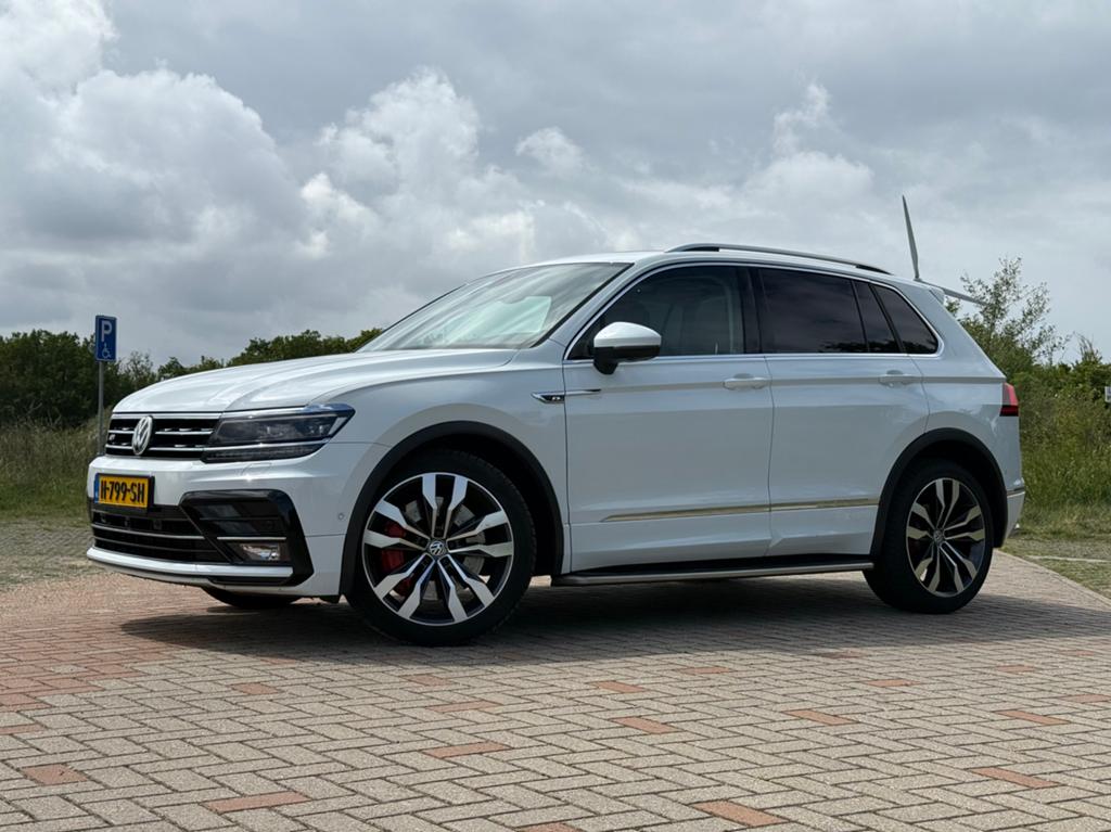 Volkswagen Tiguan 2.0 TSI 336pk 4Motion DSG 2017 Wit, Auto's, 4 cilinders, 1984 cc, 2500 kg, Wit