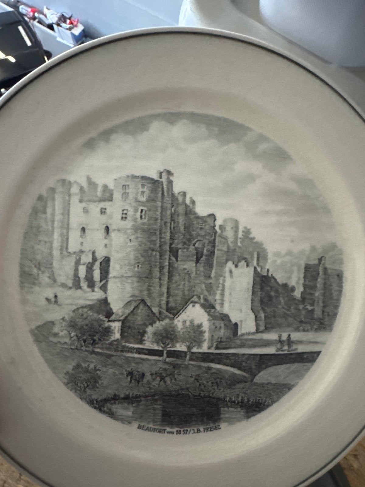 Antiek bord met kasteelafbeelding - Beaufort 1857, Ophalen of Verzenden