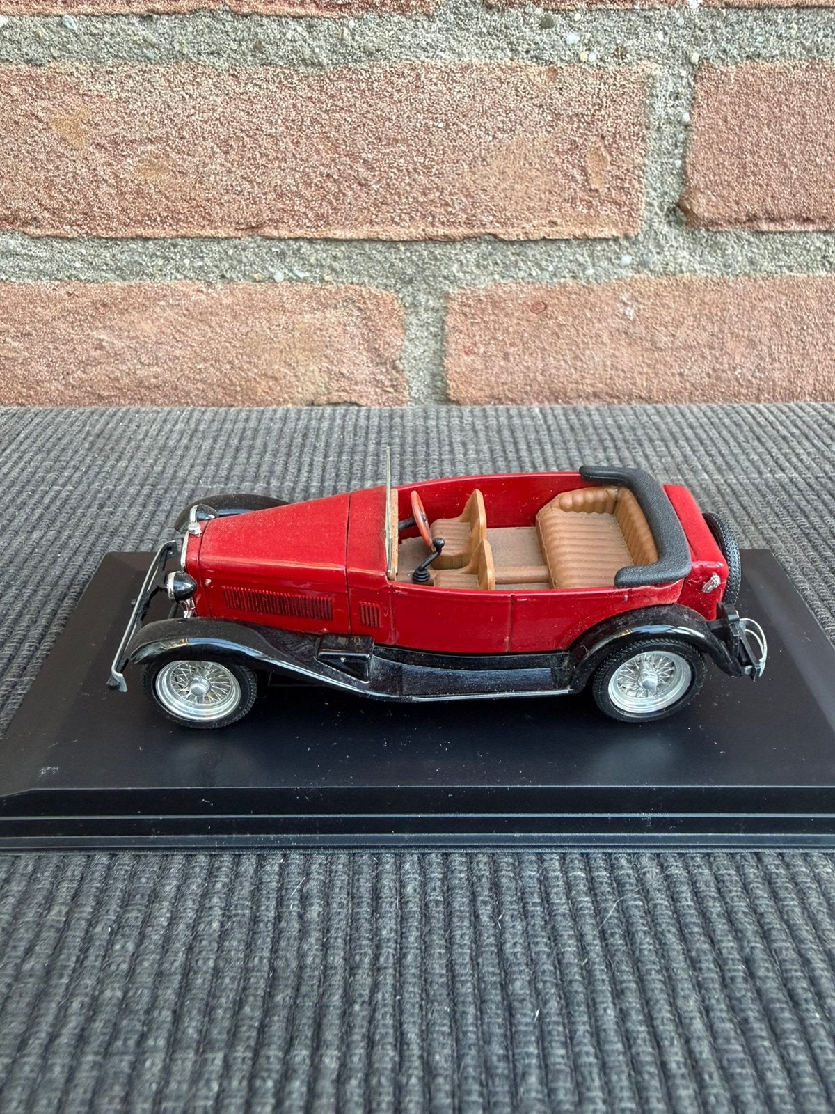 1:43 Alfa Romeo 6C 1750 handbouw, Ophalen of Verzenden, Zo goed als nieuw, Auto, Overige merken