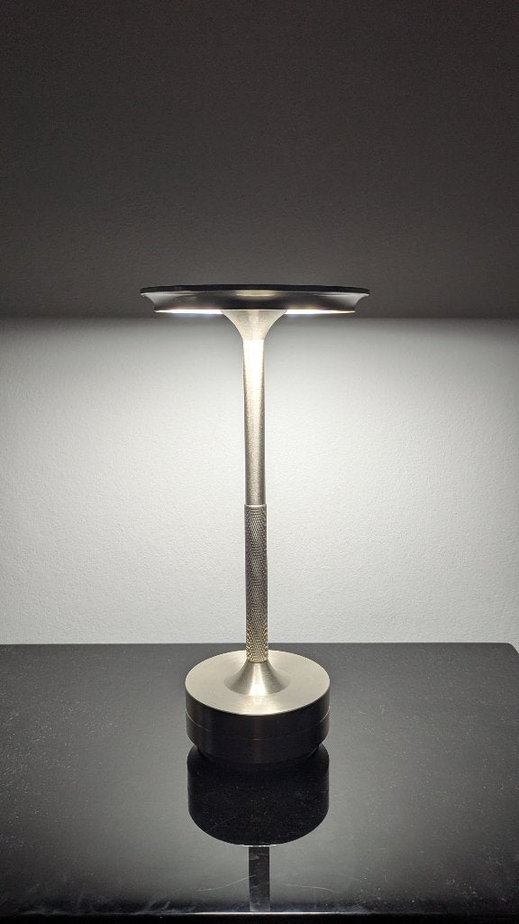 Moderne LED Tafellamp - Dimbaar en Draadloos, Overige merken, 27 cm, Overige fittingen, Ophalen of Verzenden