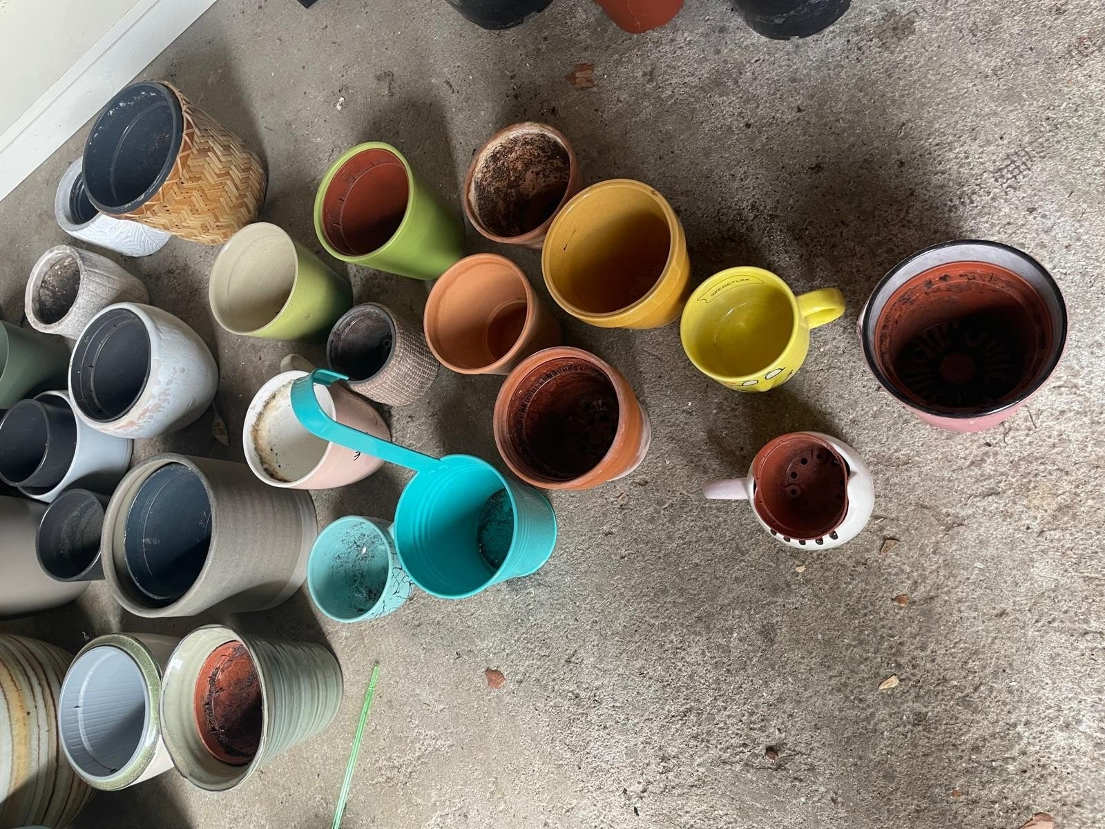 Diverse plantenpotten, balkonbakken en binnenpotten, Tuin en Terras, Ophalen, Kunststof, Gebruikt, Minder dan 30 cm