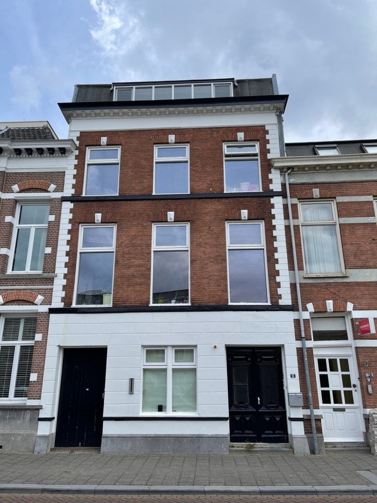 NIEUW! Woonruimte te huur Emmastraat, Breda, Huizen en Kamers