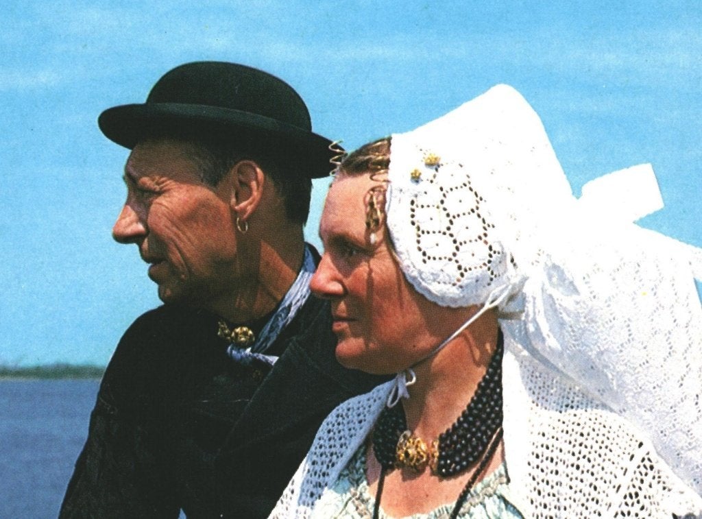 43129	Zuid Beveland	Klederdracht	80+ Zeeland	 Gelopen, Verzamelen, Ansichtkaarten | Nederland, Verzenden, 1980 tot heden, Gelopen