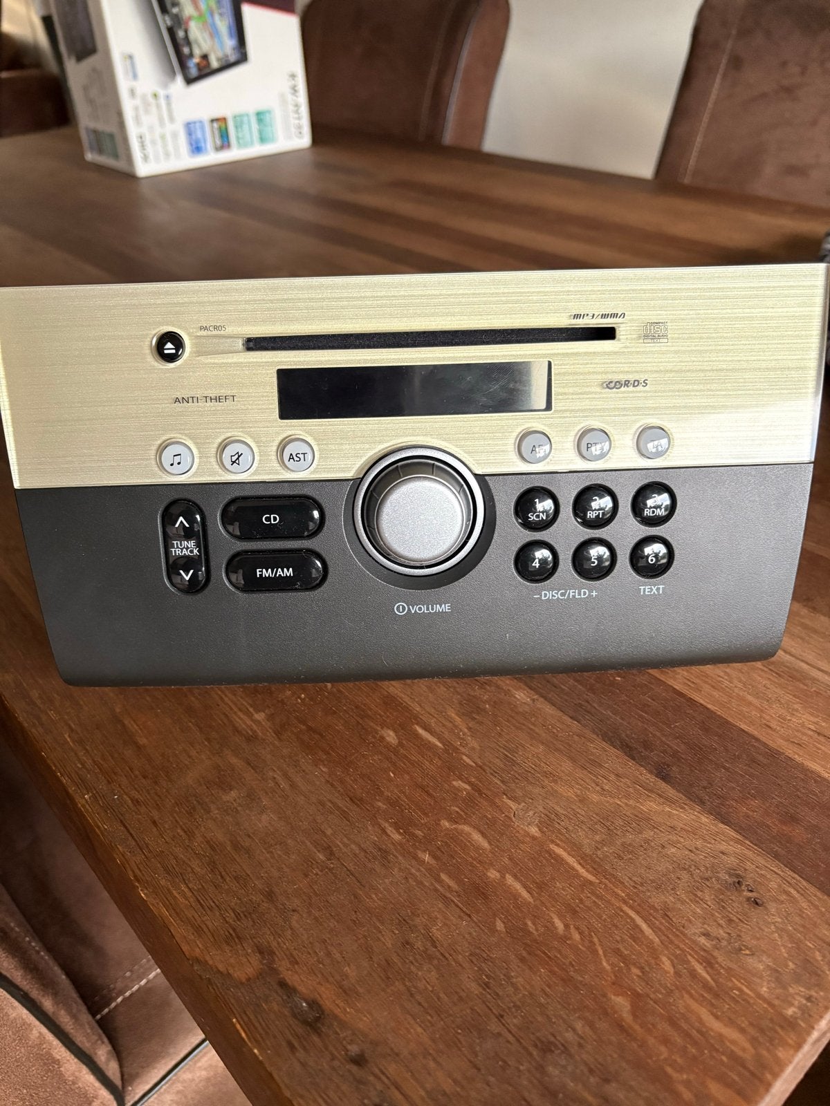 Radio cd speler voor een Suzuki swift, Auto diversen, Ophalen of Verzenden, Gebruikt