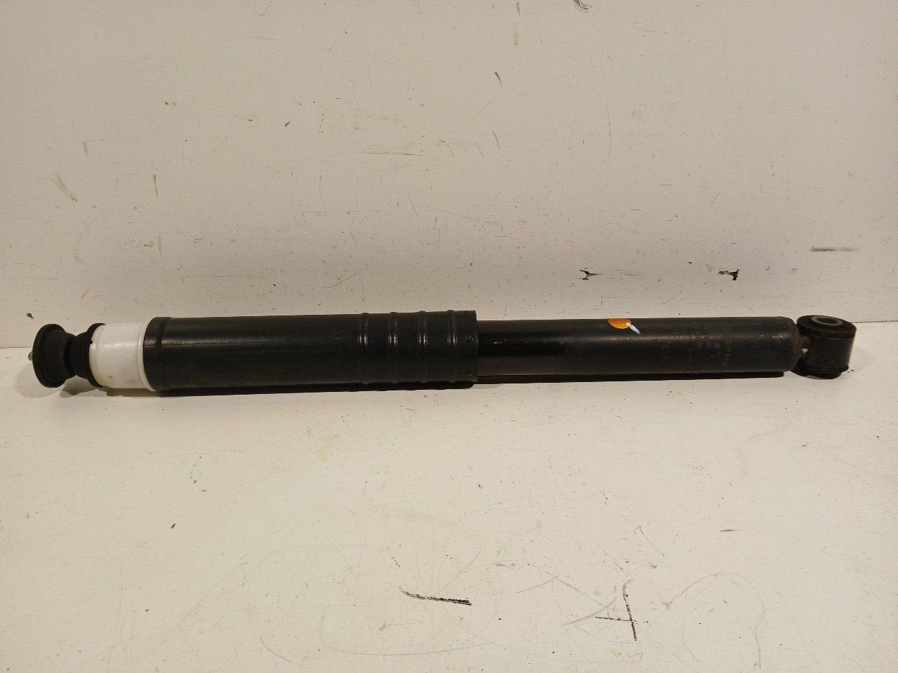 Schokbreker links achter Renault Clio, Auto-onderdelen, Onderdelen@venauto.nl, Van der Ven Autorecycling B.V., Gebruikt, Ettenseweg 76, 4706 PB Roosendaal, The Netherlands