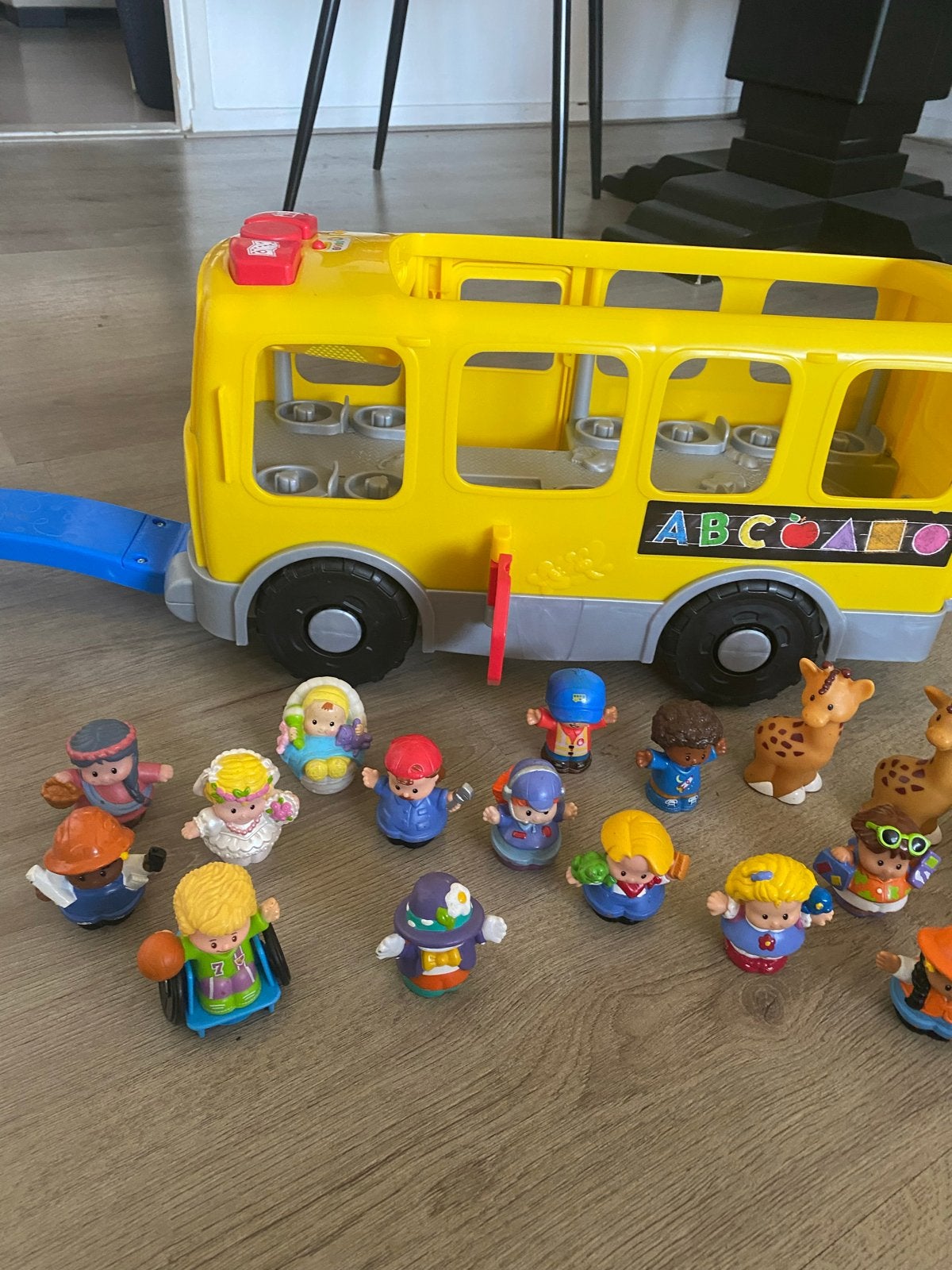 Fisher-Price Little People Schoolbus met figuren, Ophalen of Verzenden, Gebruikt, Speelset, Met licht