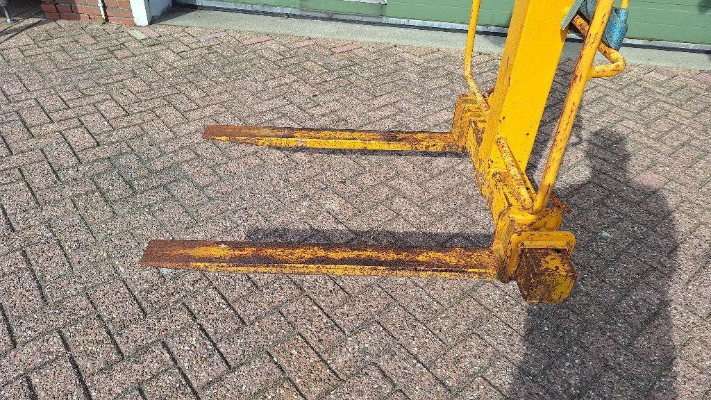 Pallethaak  zelfbalancerend, Ophalen, Gebruikt, Industriepark 2a 9351PA Leek, Handmatig