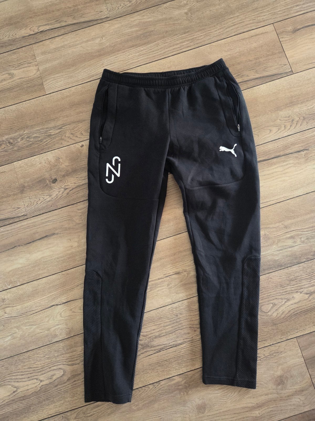 zwarte Puma Neymar Jr. trainingsbroek broek maat L zgan, Puma, Zwart, Ophalen of Verzenden, Zo goed als nieuw