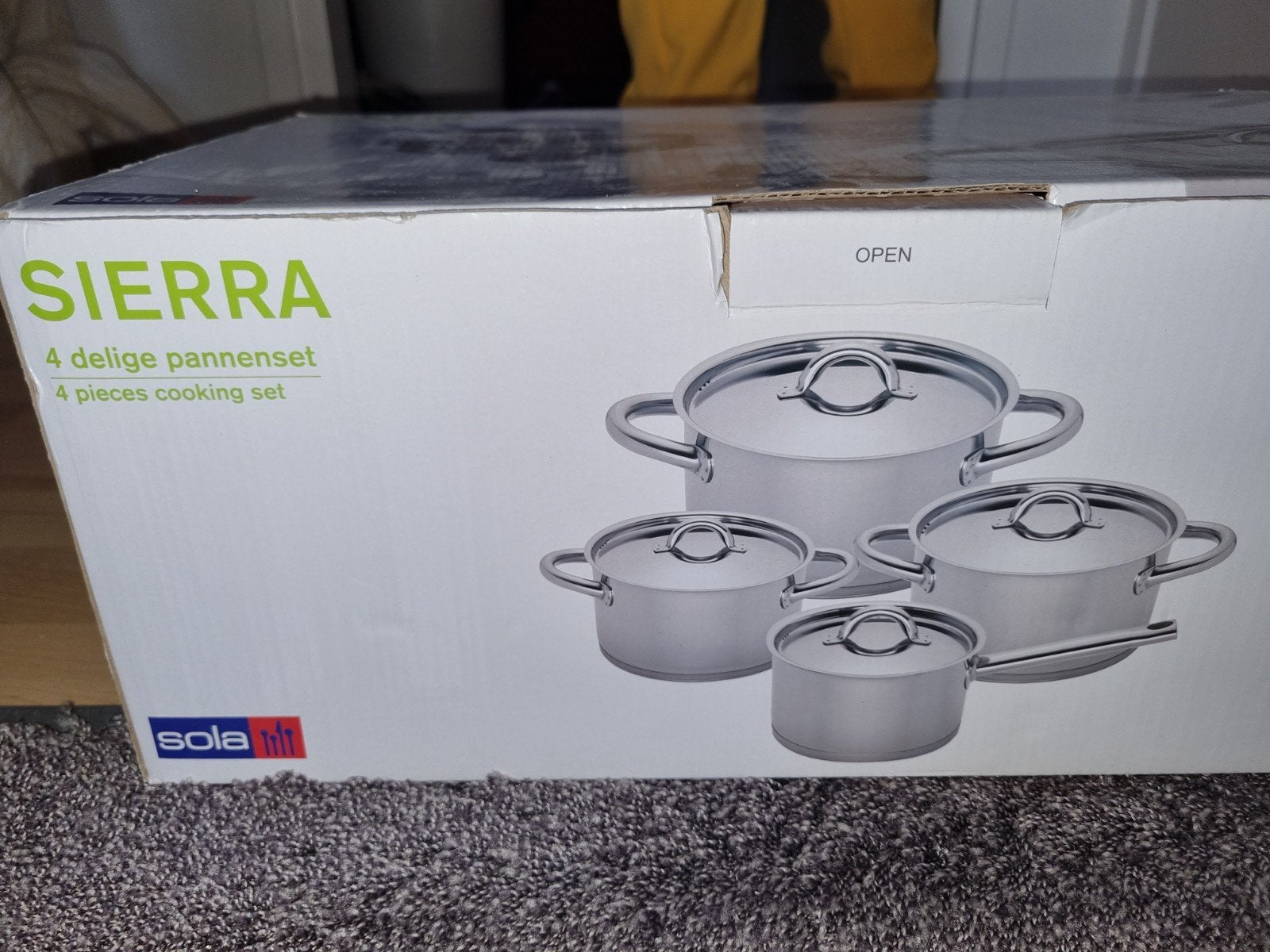 Sola Sierra 4-delige pannenset - Nieuw in doos, Ophalen, Met deksel, Nieuw, Pannenset