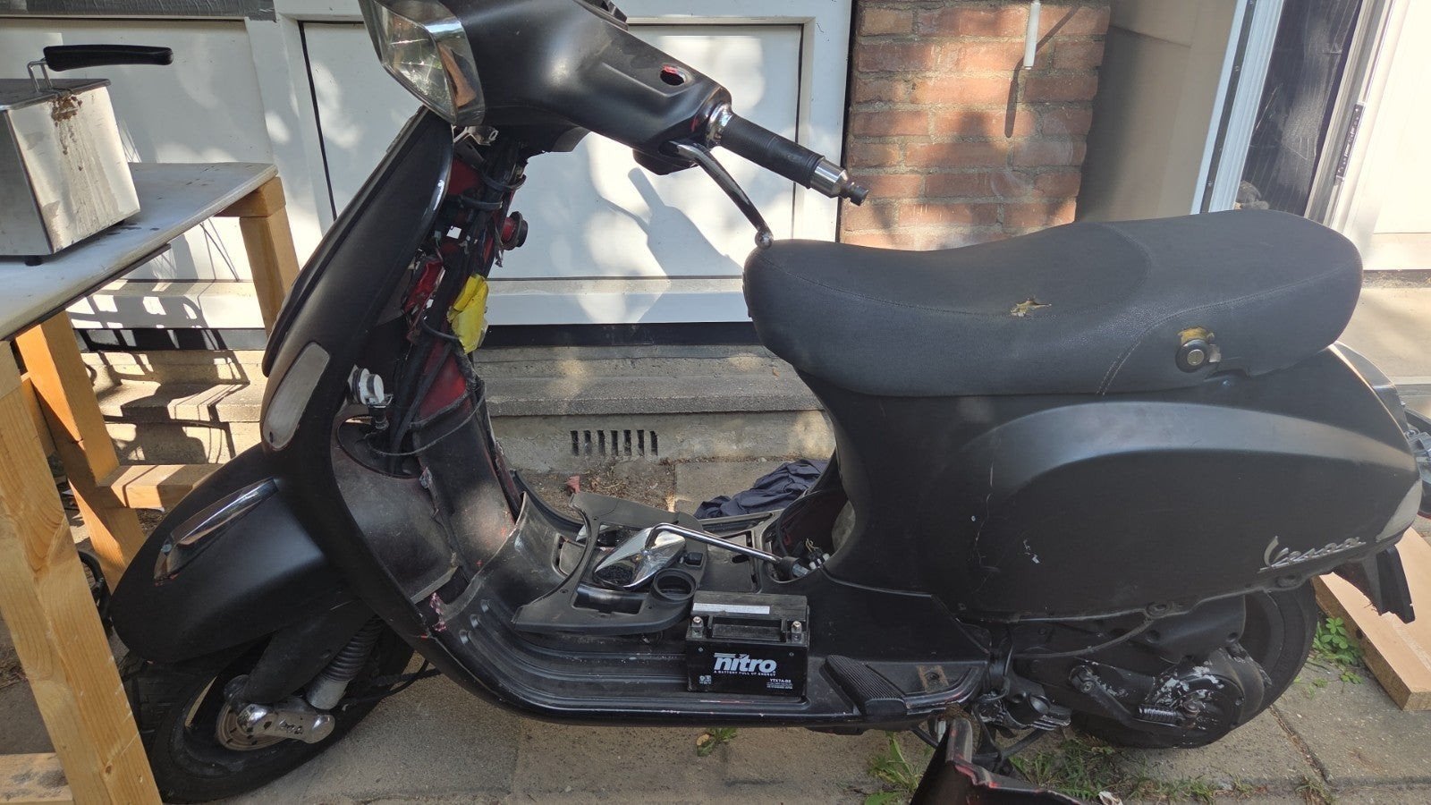 vespa 4t met wok blauwe plaat, Ophalen, Benzine