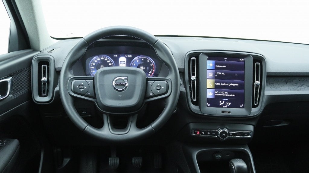 Volvo XC40 1.5 T3 Momentum | Navigatie | Stoelverwarming |, Auto's, Volvo, Gebruikt, Leder en Stof, Bedrijf, Handgeschakeld
