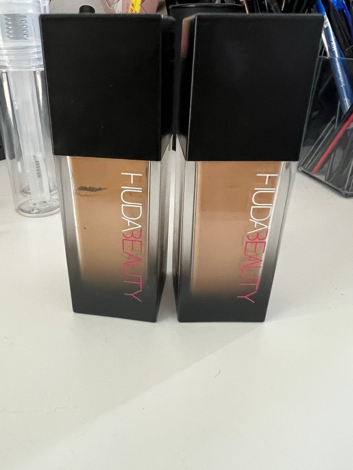 Huda Beauty FauxFilter Luminous Matte Foundation, Sieraden, Tassen en Uiterlijk, Uiterlijk | Cosmetica en Make-up, Ophalen, Overige kleuren