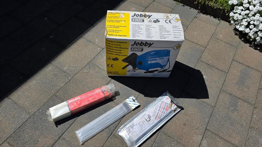 Jobby Kinzo 1400 Draagbaar Lasapparaat met Toebehoren, Ophalen of Verzenden, Zo goed als nieuw, Minder dan 150 ampère, Elektroden