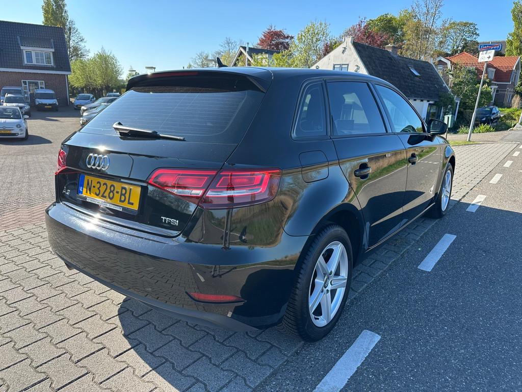 Audi A3 Sportback 1.0 TFSI Design Pro Line, Schuifdak, Trekh, Stof, Gebruikt, Met garantie (alle), Zwart