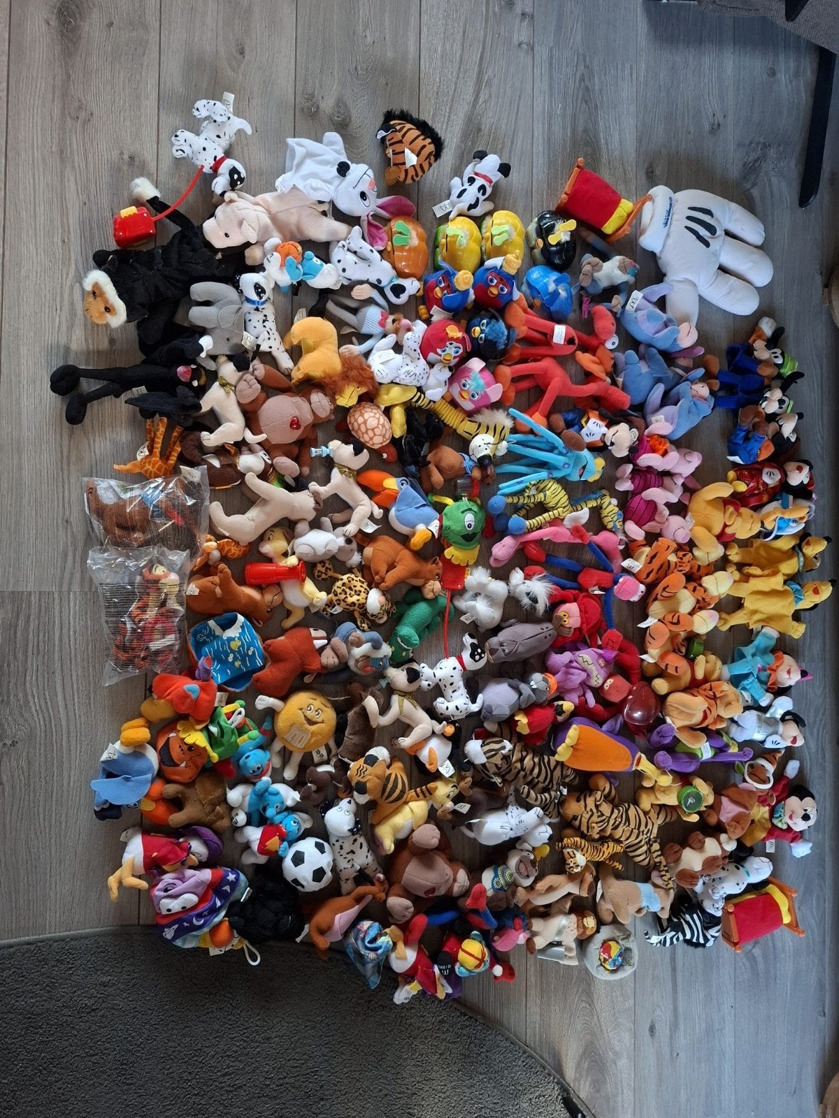 mcdonalds poppetjes en speeltjes 129 stuks, Ophalen