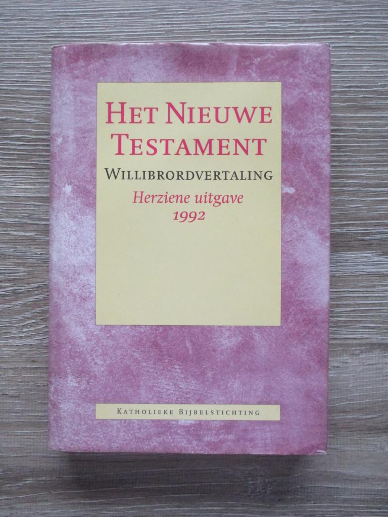 Het nieuwe testament Willibrordvertaling herziene uitgave, Ophalen of Verzenden, Gelezen