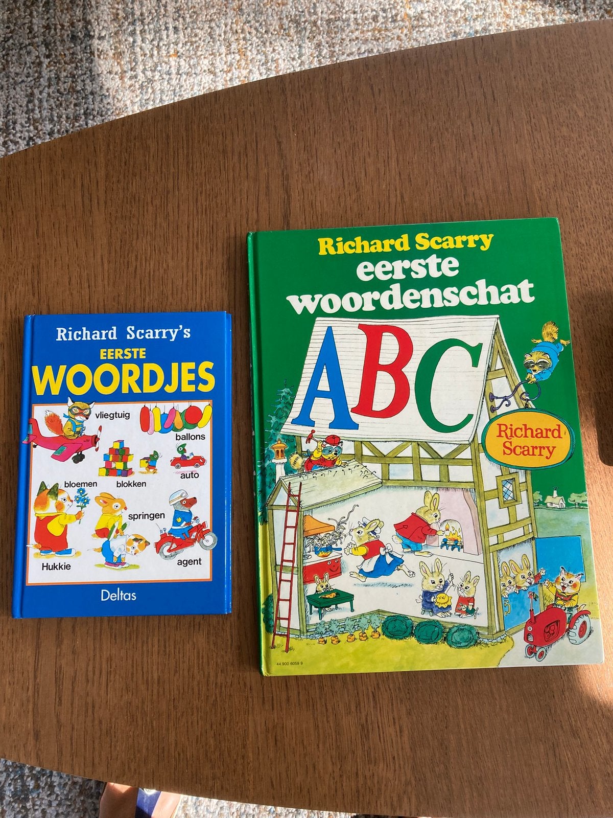 Twee prentenboeken Richard Scarry. Woordjes & woordenschat, Ophalen of Verzenden, Zo goed als nieuw, 3 tot 4 jaar