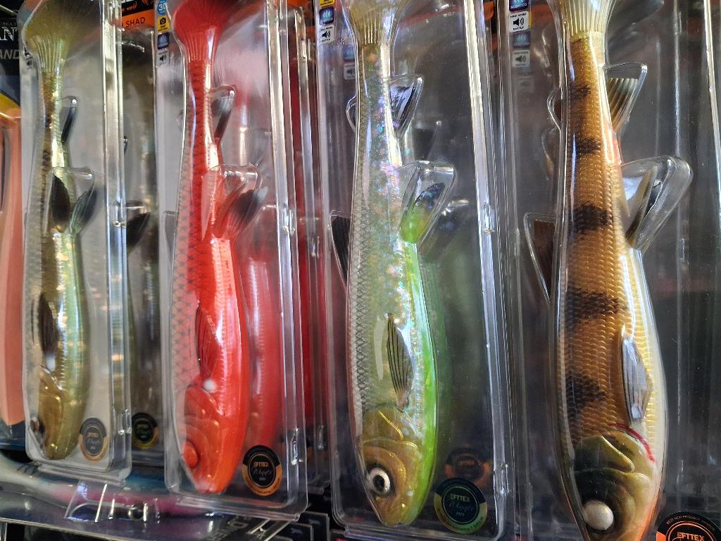 Partij GROTE Savage Gear Shads (Herring V2 en Whitefish), Tinstraat, Savage Gear, Overige typen, Nieuw