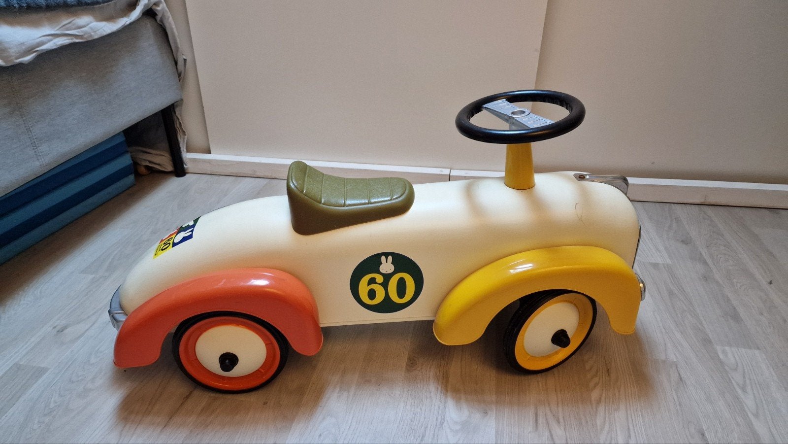 Nijntje Limited Edition Loopauto - 60 Jaar Jubileum, Ophalen, Zo goed als nieuw, Loopvoertuig