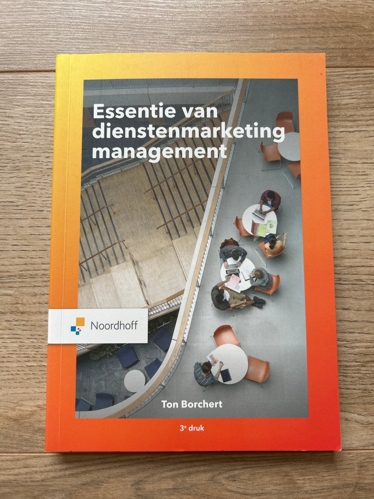 Essentie van dienstenmarketing management - Ton Borchert, Ophalen of Verzenden, Gamma, Zo goed als nieuw, HBO