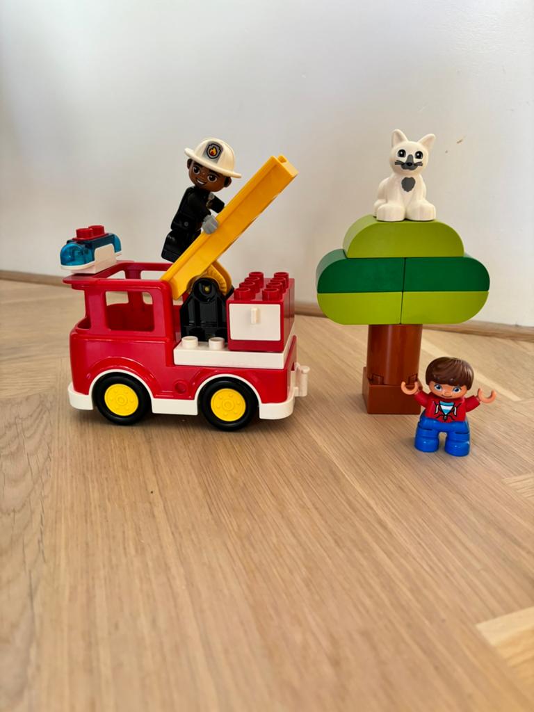 Duplo brandweerauto - complete set (10901), Ophalen of Verzenden, Zo goed als nieuw, Duplo