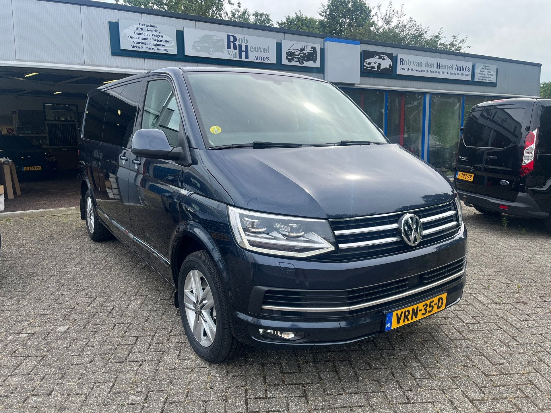 Volkswagen CARAVELLE T6 200 PK HIGHLINE AUT DC L2, Gebruikt, Euro 6, 4 cilinders, Bedrijf