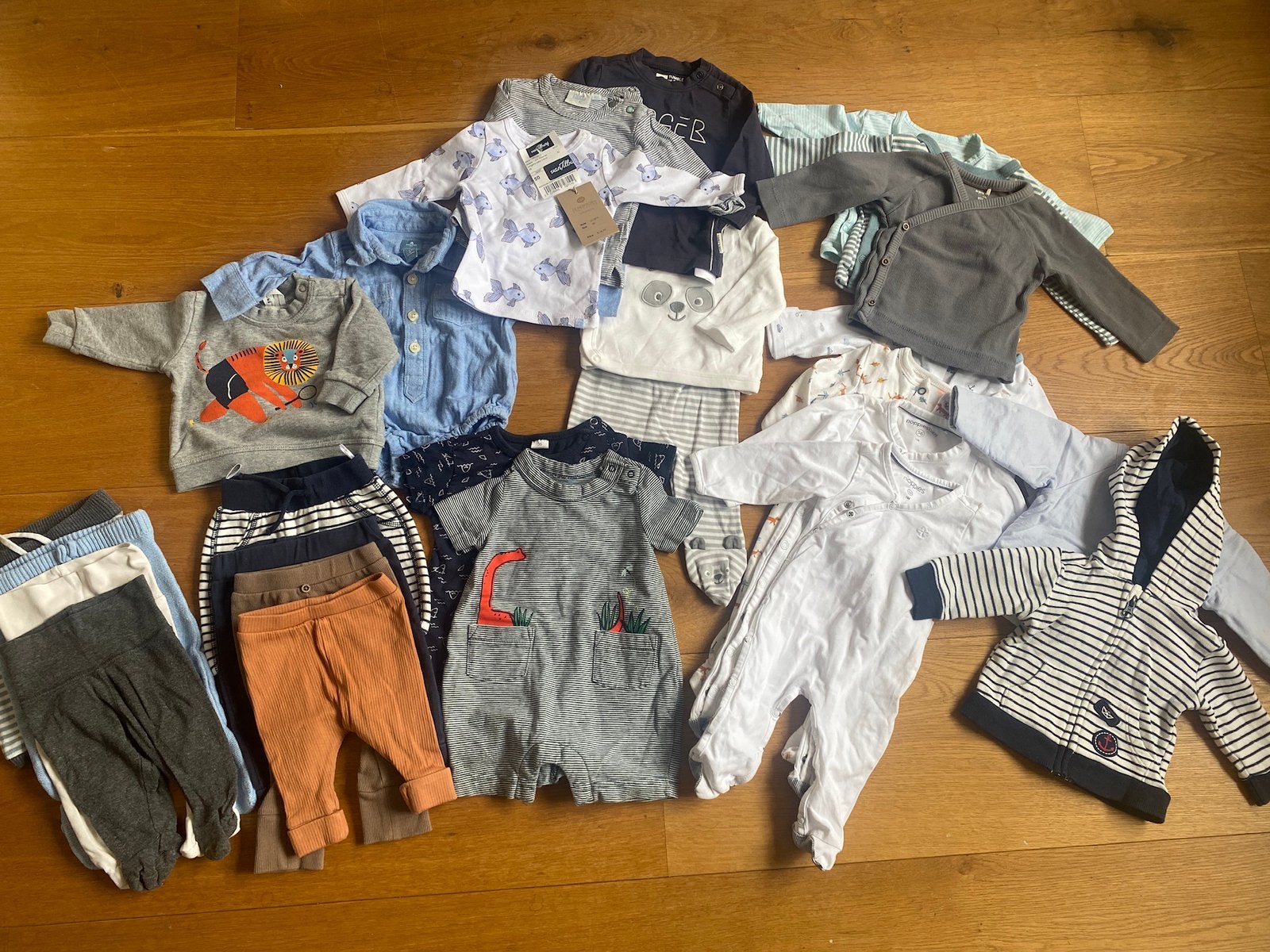 Leuk pakket babykleding maat 50/56, Kinderen en Baby's, Babykleding | Baby-kledingpakketten, Ophalen of Verzenden, Zo goed als nieuw