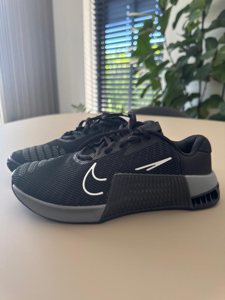 Nike metcon sportschoenen maat 38,5 - Nike, Kleding | Dames, Schoenen, Ophalen of Verzenden, Zo goed als nieuw, Zwart, Sportschoenen