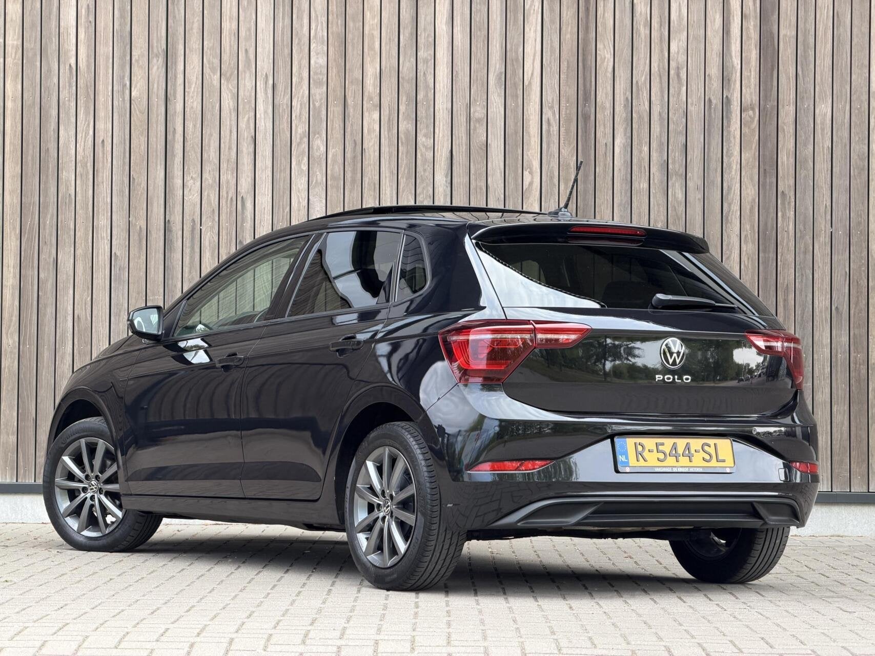 Foto 9 van Volkswagen Polo 1.0 TSI Style | PANORAMADAK | CAMERA