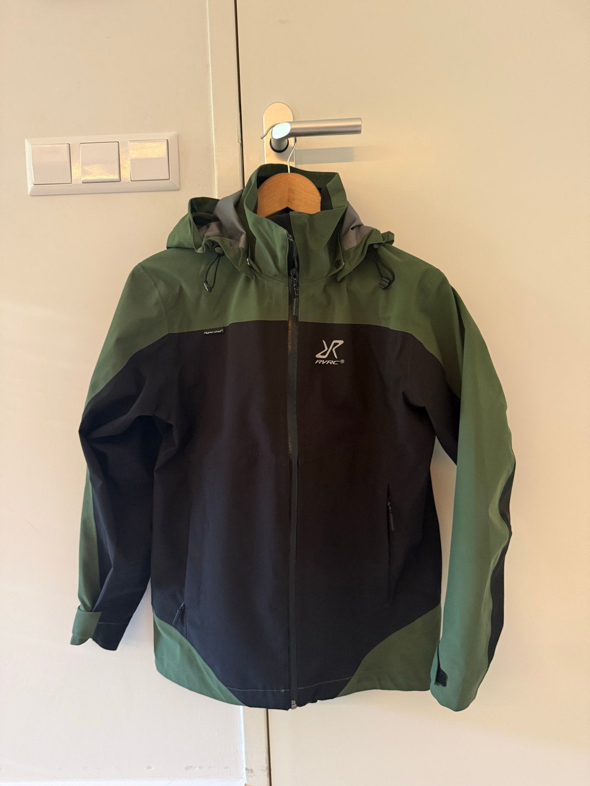 RevolutionRace Hypershell Pro Jas - Groen/Zwart maat 158, Ophalen