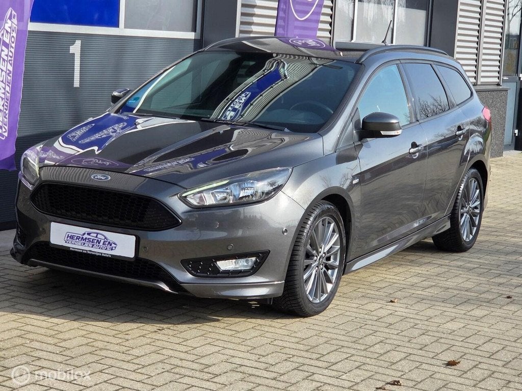 Ford Focus 1.0 EcoBoost 125pk ST-Line nw distributie, 125 pk, Gebruikt, LED verlichting, Handgeschakeld