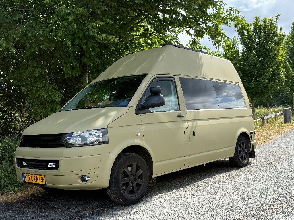 Off Grid Camper Volkswagen T5 2.0 TDI 140 PK 2010, Caravans en Kamperen, Campers, Automaat, Volkswagen, Diesel, Particulier