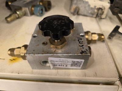 Dubbele terugslagklep met kortsluitkraan, Niet ingevuld, Gebruikt, Niet ingevuld, Niet ingevuld