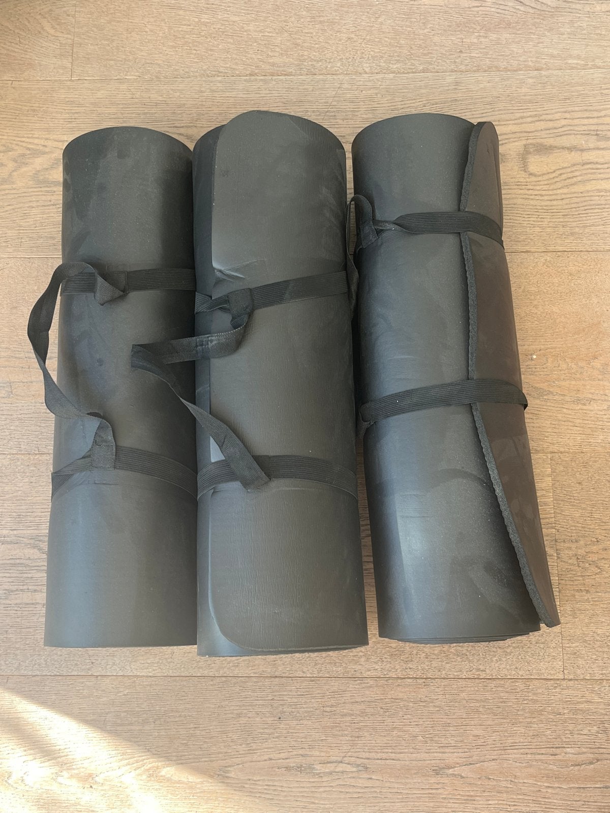 3x Zwarte yoga matjes, Ophalen, Gebruikt, Yogamat