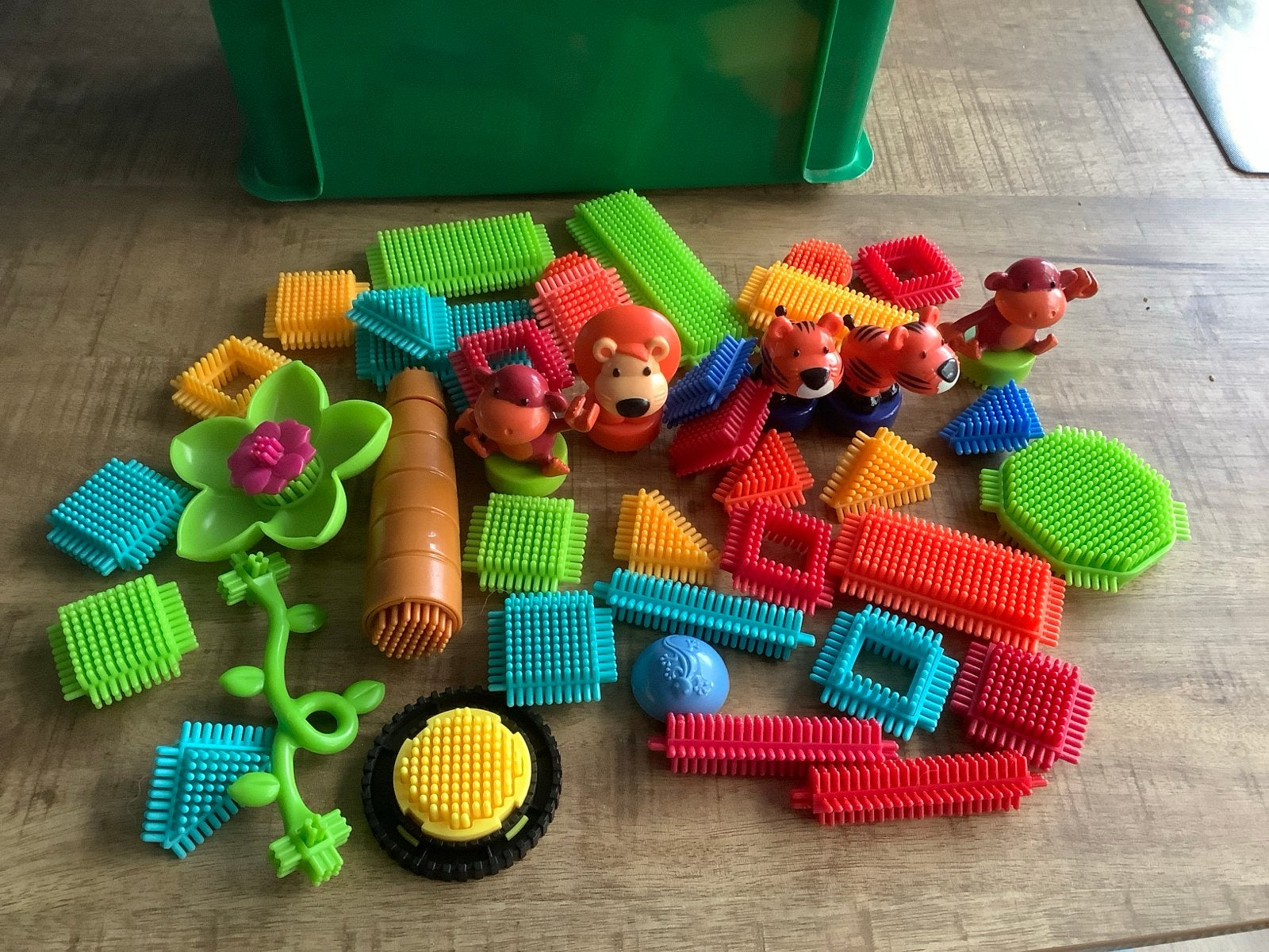 Zo goed als nieuwe nopper bouwblokken met dierenfiguren, Ophalen of Verzenden, Zo goed als nieuw, Overige merken