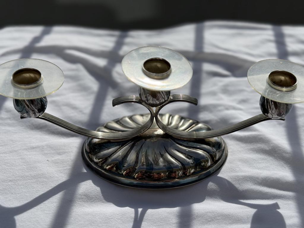Kandelaar art-deco design , drie houders voor kaarsen, Antiek en Kunst, Antiek | Kandelaars, Ophalen of Verzenden, Overige materialen
