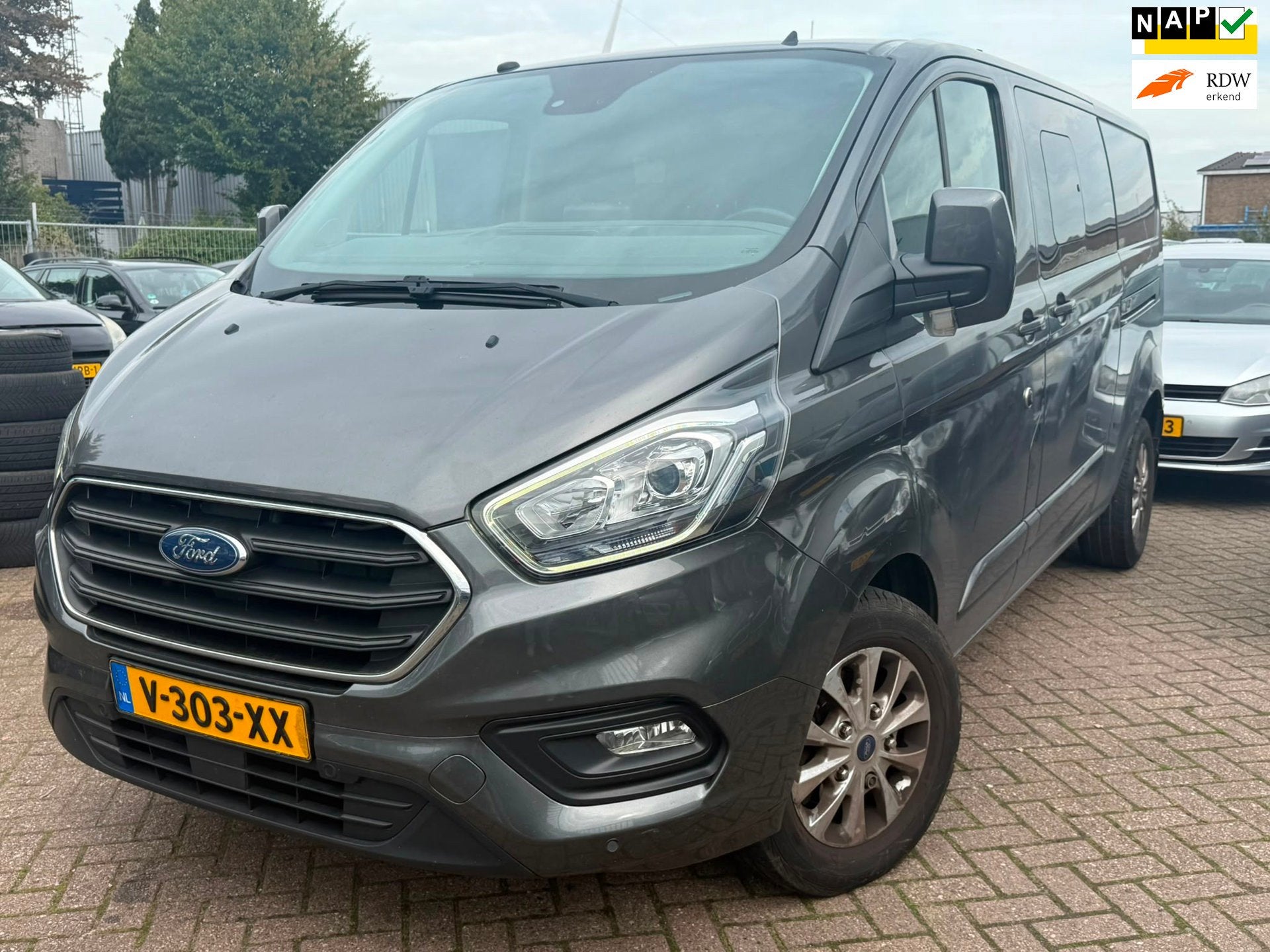 Ford Transit Custom 340 2.0 TDCI L2H1 DC | Tik in motor, Auto's, Euro 6, Bedrijf, Diesel, Verwarmde buitenspiegels