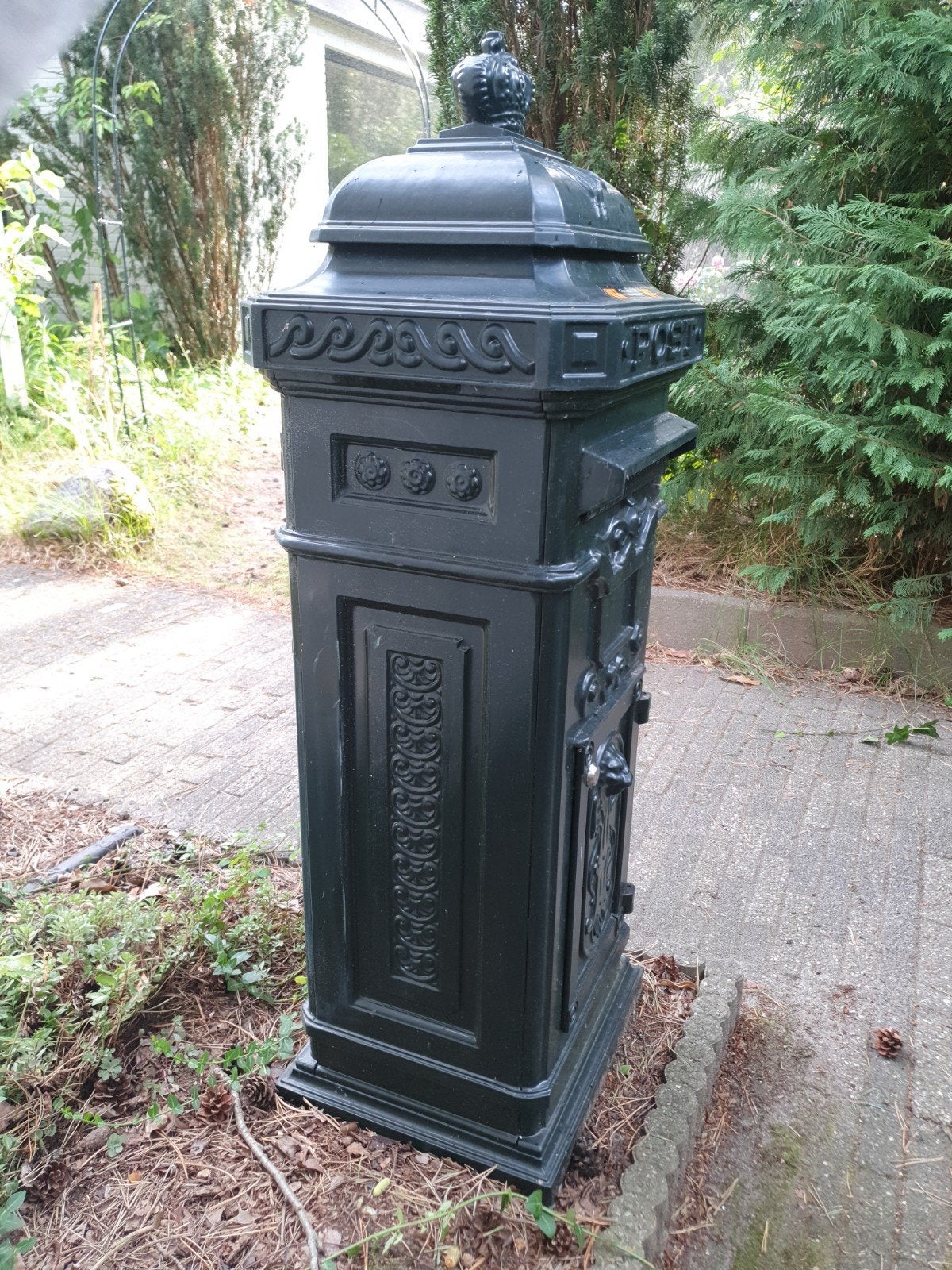Metalen klassieke kolombrievenbus donkergroen, Ophalen, Gebruikt, IJzer, Staande brievenbus