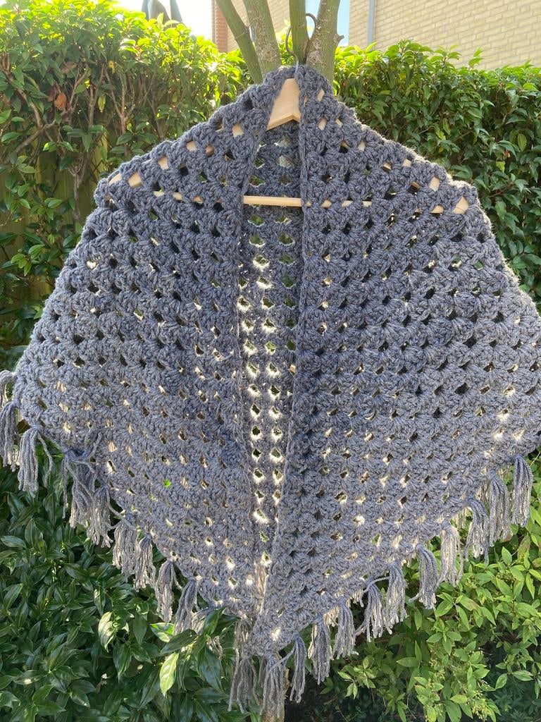Dikke grijze omslagdoek nieuw handgemaakt, Ophalen of Verzenden, Nieuw