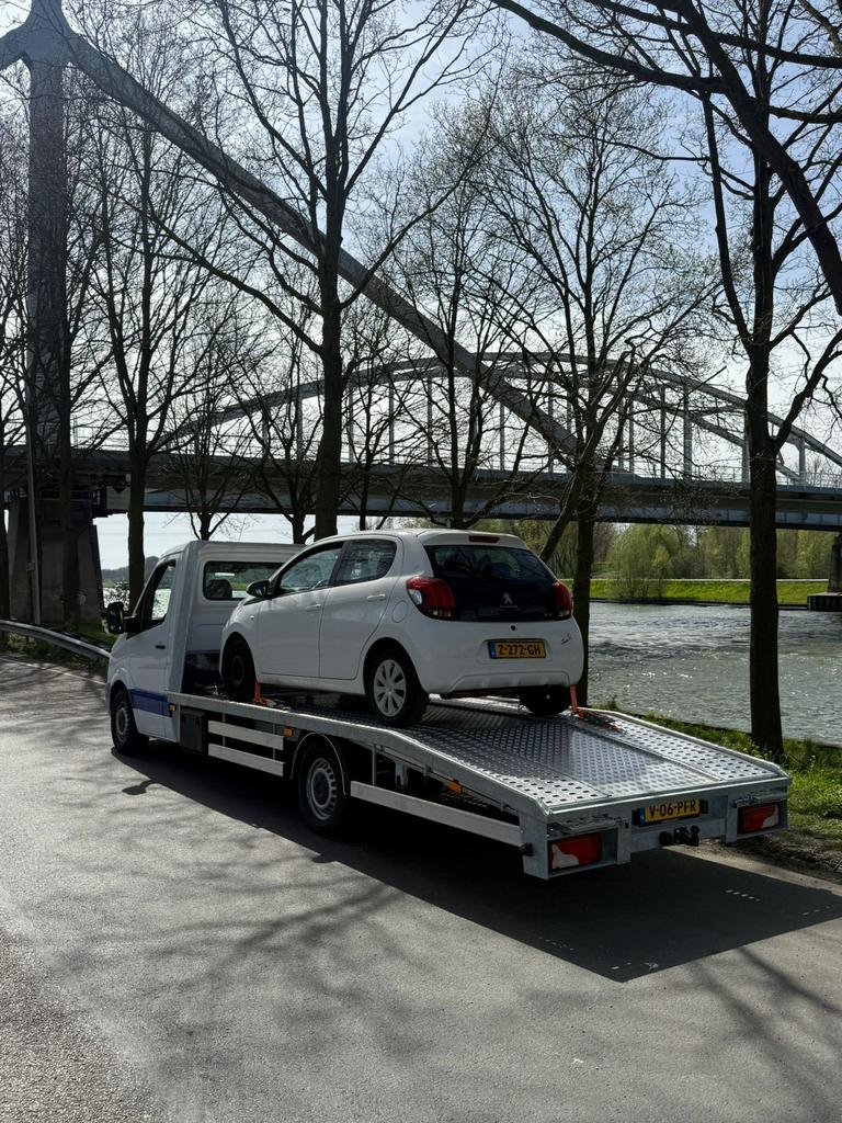 Mercedes sprinter Oprijwagen TE HUUR autoambulance huren, Diensten en Vakmensen