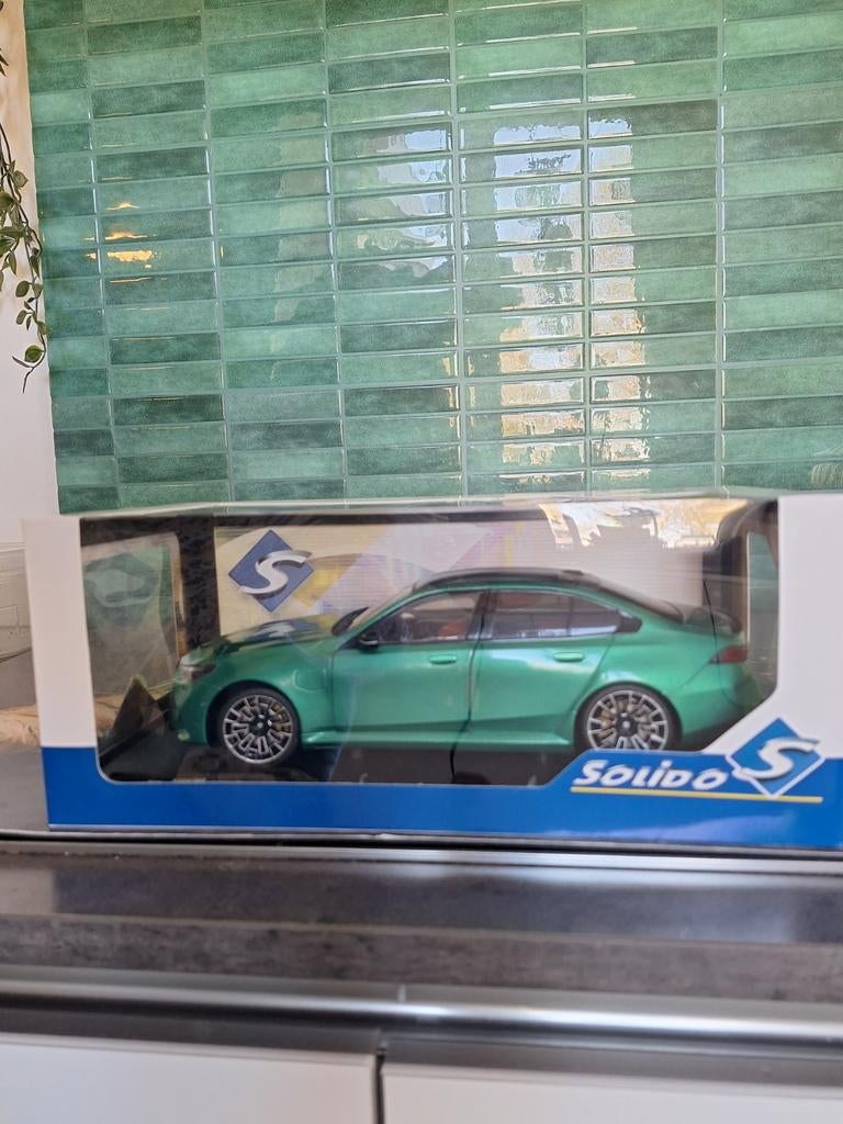 Solido BMW M5 schaalmodel - Nieuw in doos, Hobby en Vrije tijd, Modelauto's | 1:18, Ophalen of Verzenden, Nieuw, Auto, Overige merken