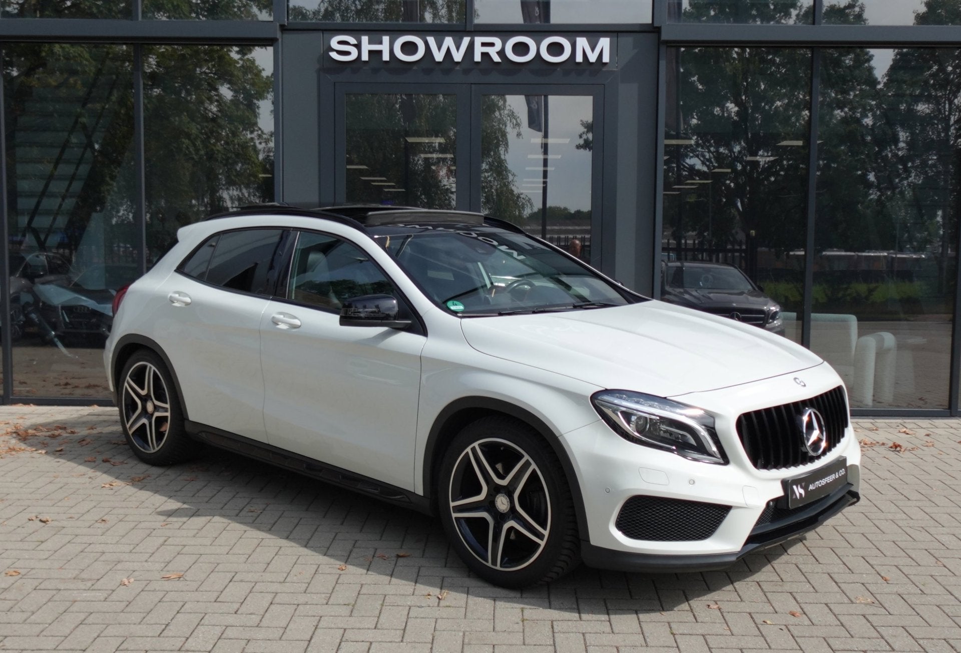 Mercedes-Benz GLA-klasse 250 4Matic Prestige PANO CAM NAVI, Auto's, Automaat, Gebruikt, Zwart, 4 cilinders