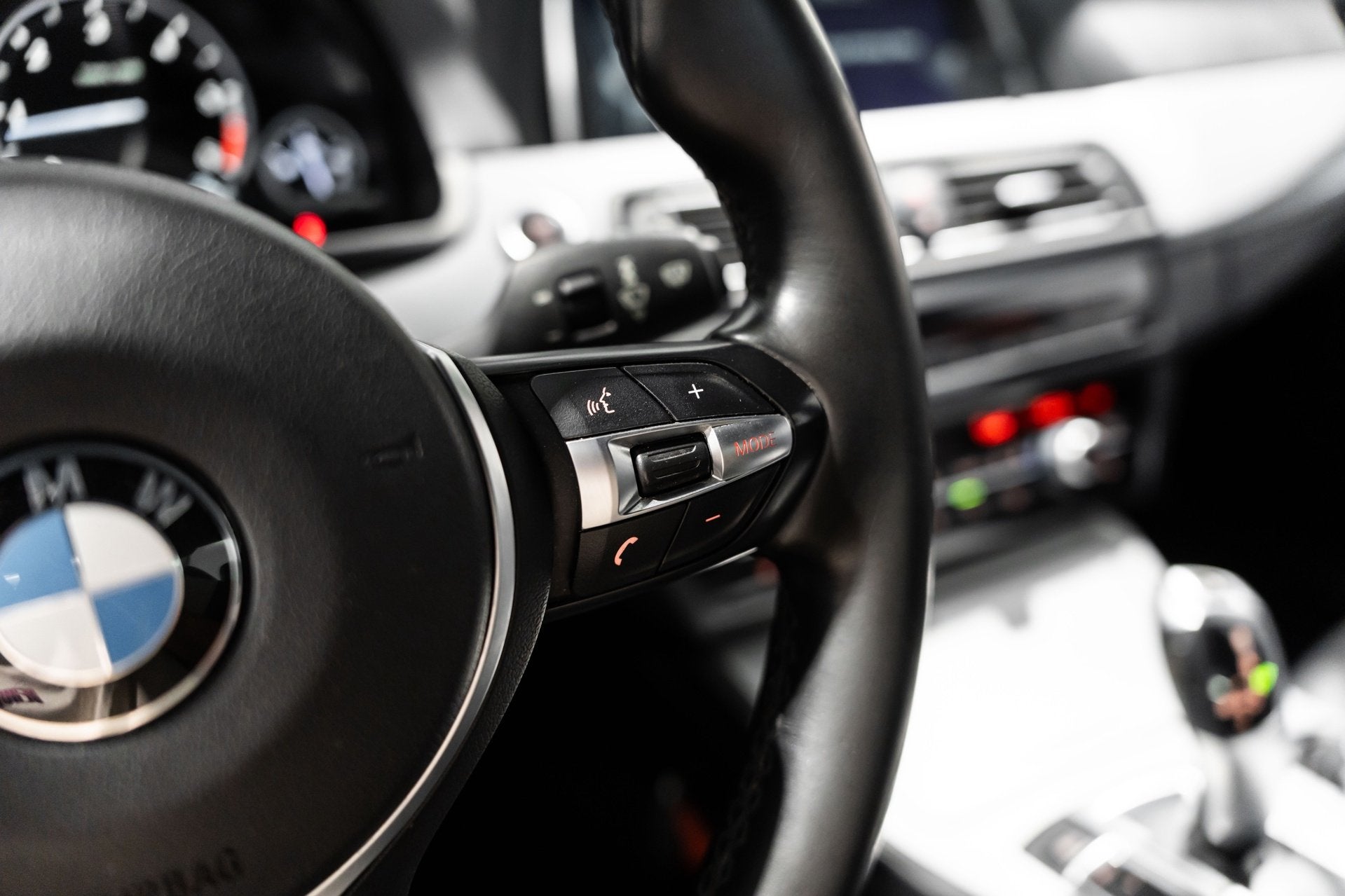 Foto 14 van BMW 5-serie High Executive M Sport | HUD | ACC | Leder | Aut