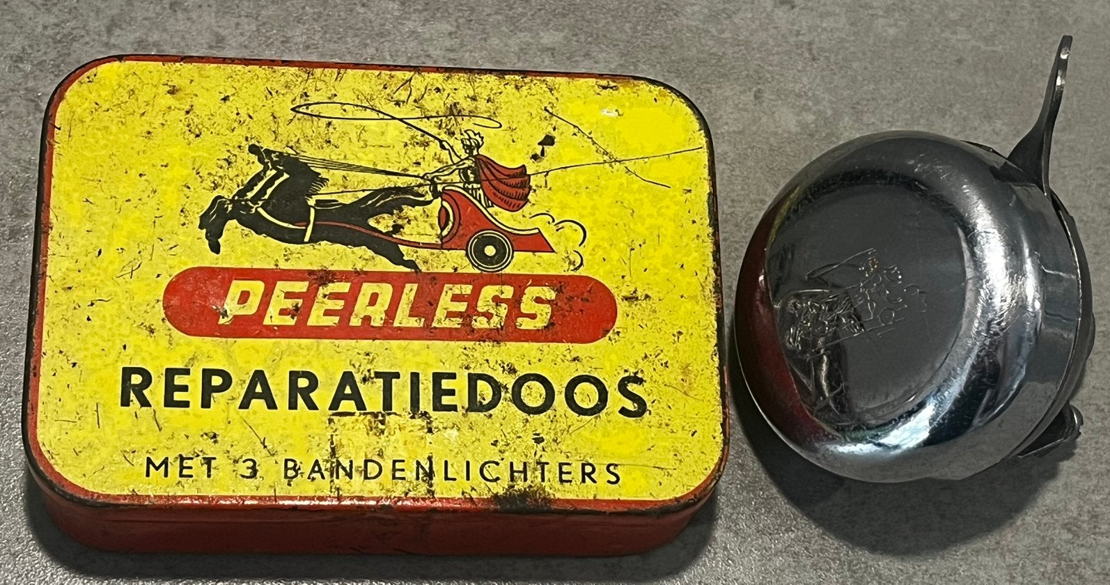 reparatiedoos/ blikje en bel Peerless, Verzamelen, Ophalen of Verzenden, Gebruikt, Gebruiksvoorwerp