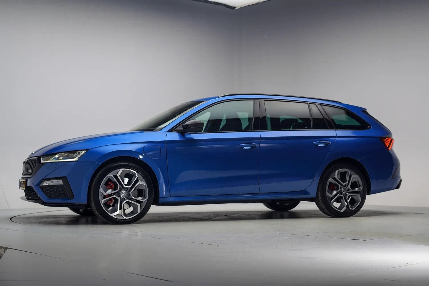Skoda Octavia 1.4 TSI RS iV PHEV Aut. [ Virtual Camera Stoel, Auto's, Skoda, Automaat, Automatische klimaatregeling, Gebruikt