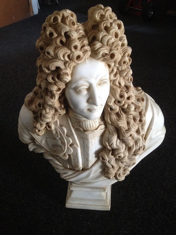 Marmeren buste van Lodewijk de 14e  Beeld zonnekoning, Ophalen, Buste, 50 - 100 cm, Gepatineerd