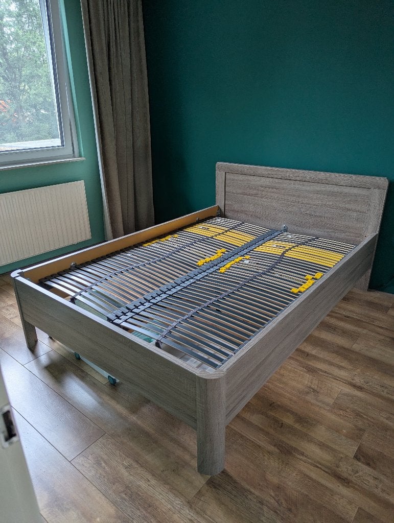 140x200 Bedframe Bienne Rondo met lattenbodem, Ophalen, Overige kleuren, 140 cm, Zo goed als nieuw