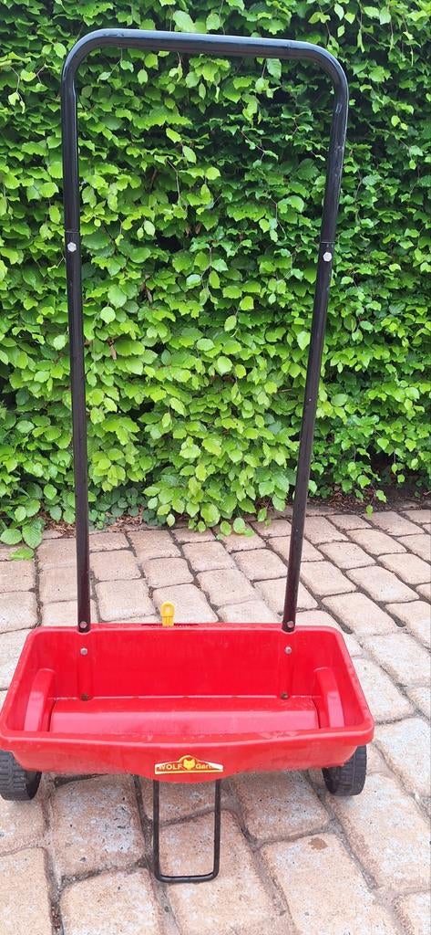 Wolf Garten WE 330 Strooiwagen - Gebruikt, Ophalen of Verzenden