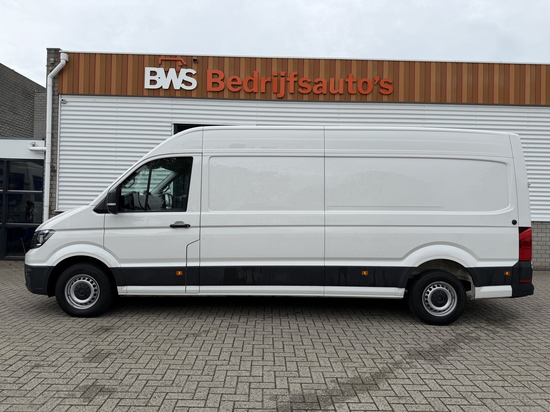Volkswagen Crafter 35 2.0 TDI 140pk L4H3 ( voorheen L3H2 ) C, Voorwielaandrijving, Stof, Gebruikt, 4 cilinders